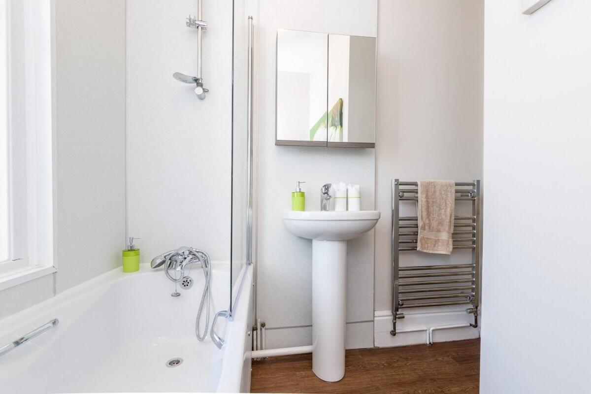 Stopover At Orchard Apartment Light And Cosy Portsmouth Pokoj fotografie